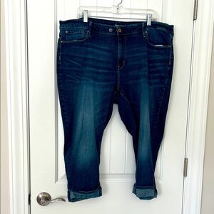 Levi Strauss & Co., modern Capri, Sz 22W, cuffed Capri jeans, stretch, comfy